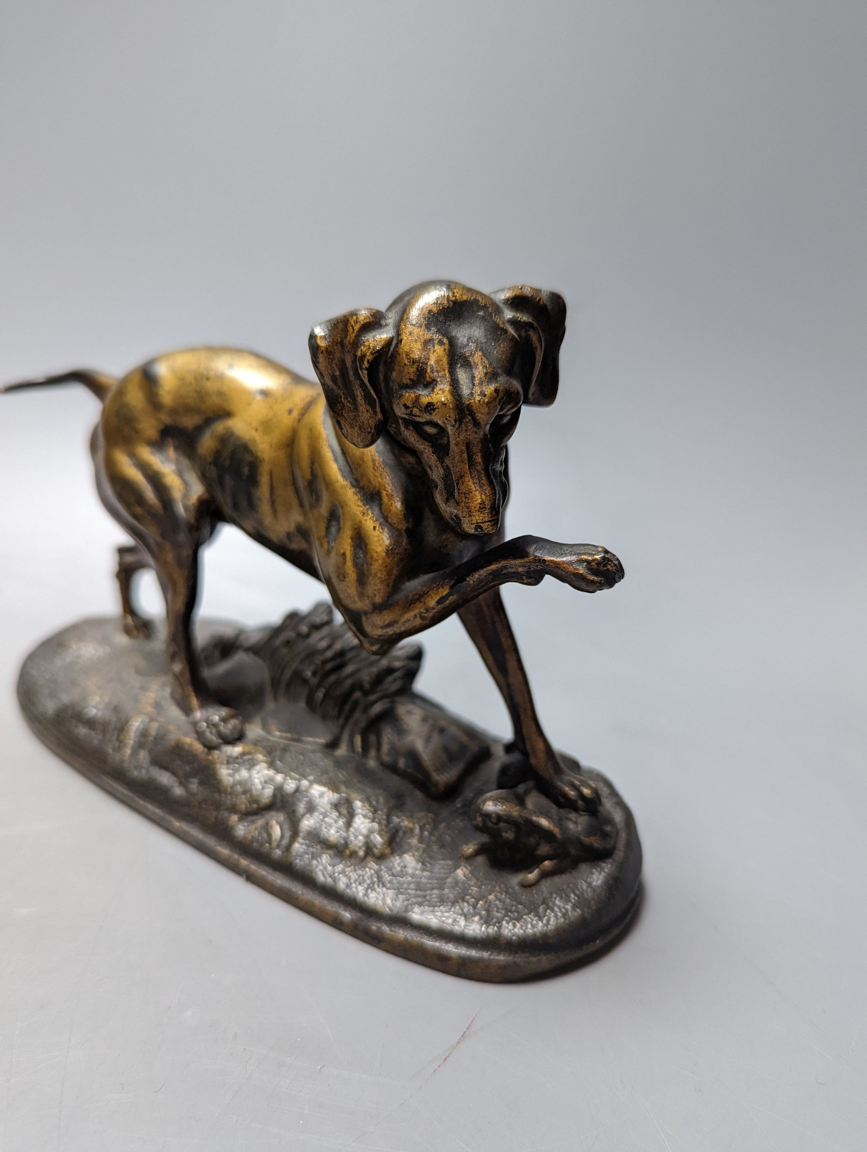 Two patinated spelter dogs 20cm